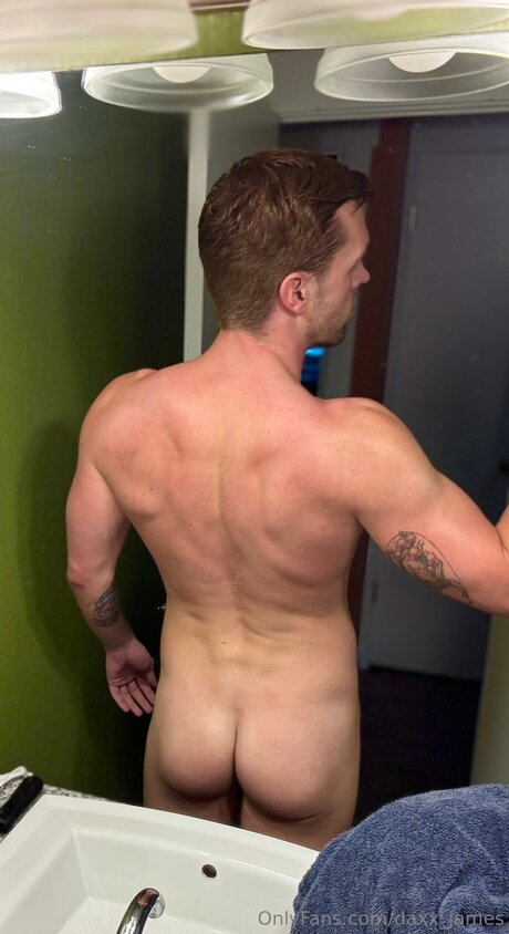 Daxx James