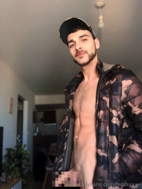 Naakte gelekte OnlyFans-foto van Fershyxxx