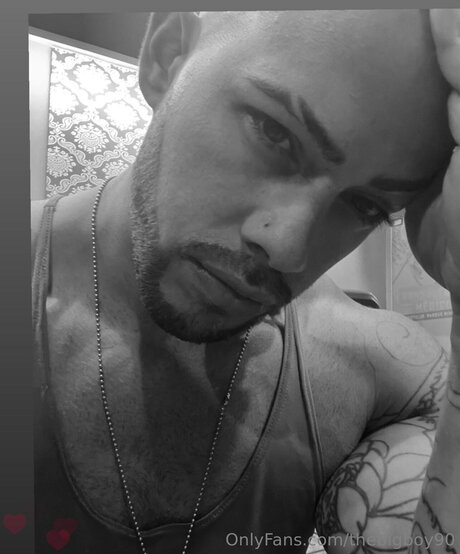 Naakte gelekte OnlyFans-foto van Thebigboy90