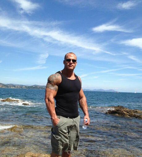 Naakte gelekte OnlyFans-foto van Dorian250