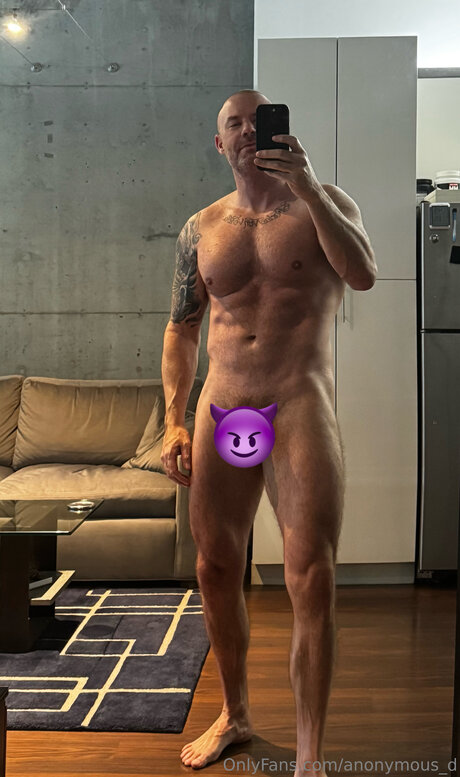 Naakte gelekte OnlyFans-foto van Anonymous D