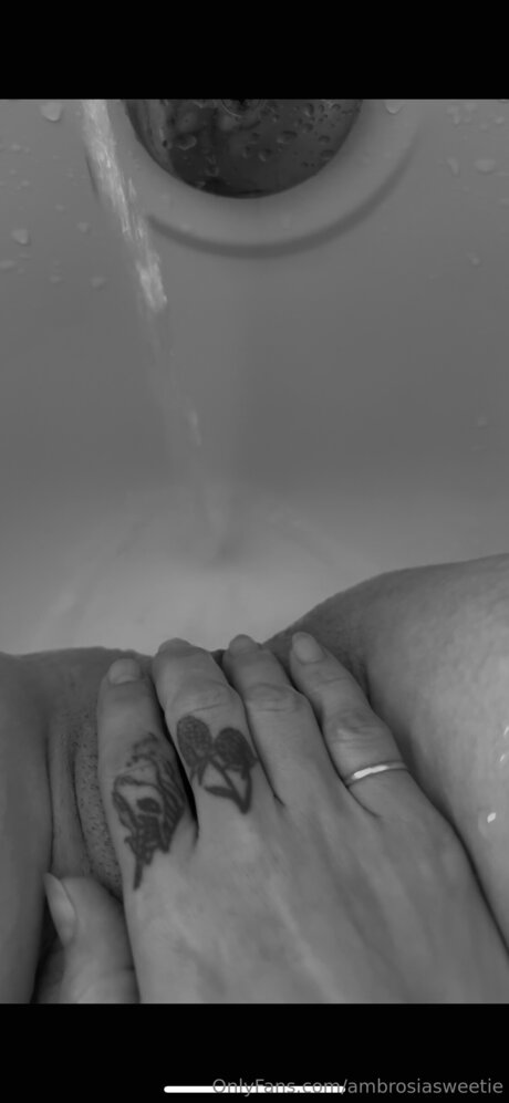 Naakte gelekte OnlyFans-foto van Ambrosiasweetie