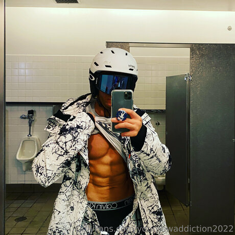 Yournewaddiction2022