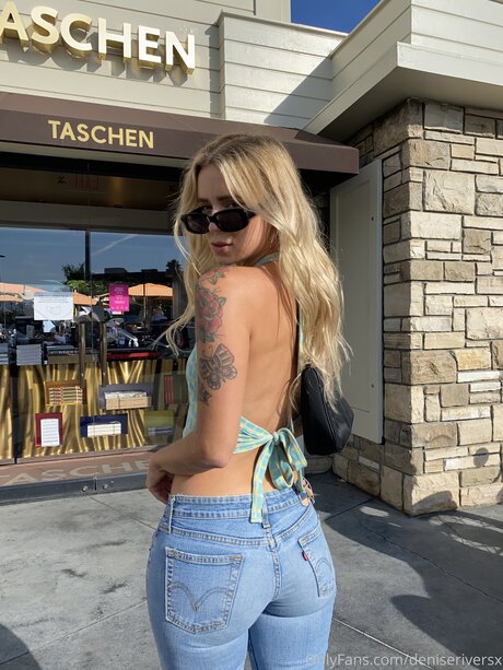 Naakte gelekte OnlyFans-foto van Deniseriversx