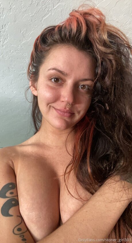 Stoner Girl301