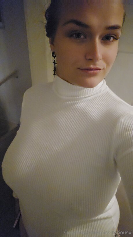 Naakte gelekte OnlyFans-foto van Miss Teriousx