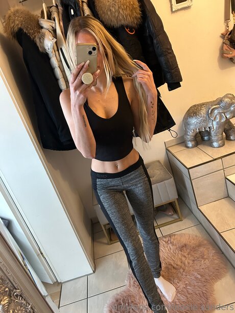Leonie Sanders
