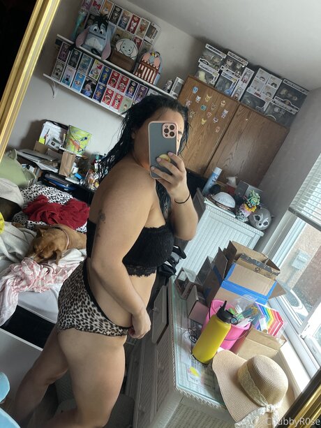 Naakte gelekte OnlyFans-foto van Chubbbyrose