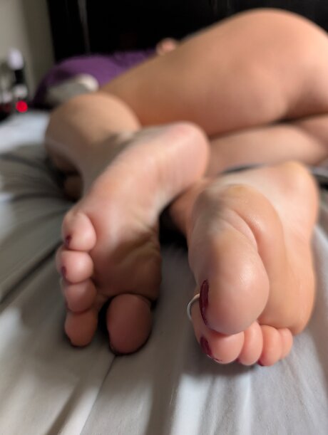 Barefoot Bunny B