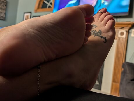 Barefoot Bunny B