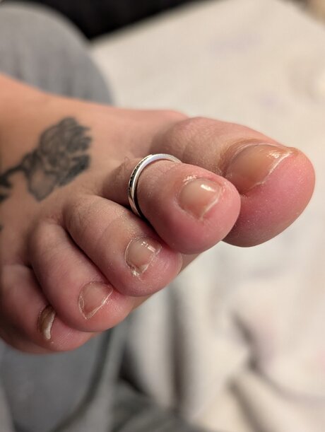 Barefoot Bunny B
