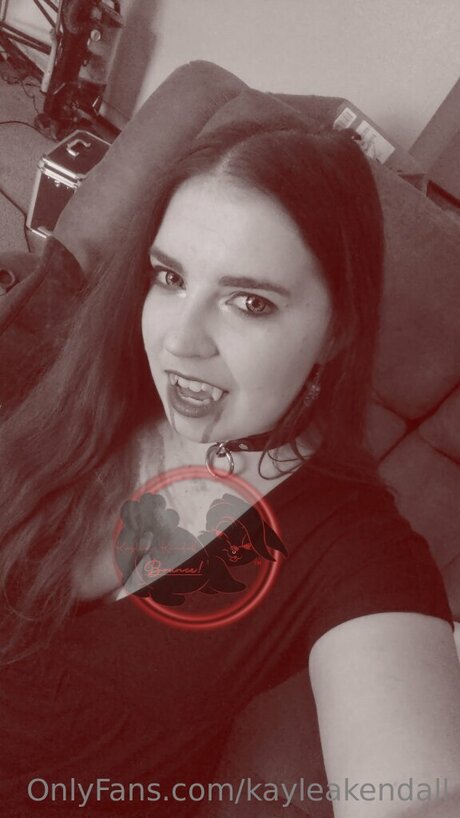 Naakte gelekte OnlyFans-foto van Kayleakendall