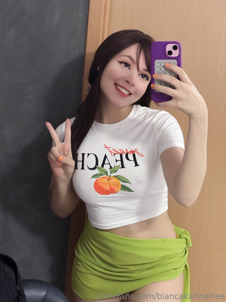 Naakte gelekte OnlyFans-foto van Biawhitefree