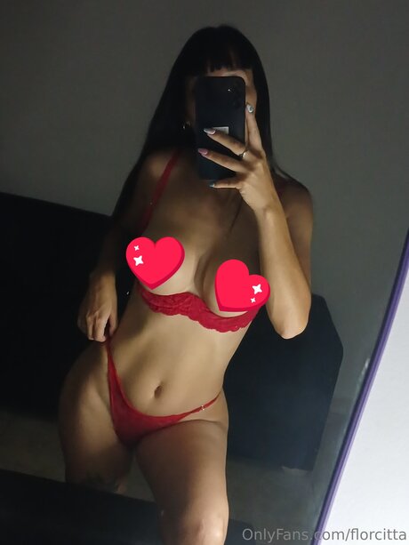 Naakte gelekte OnlyFans-foto van Florcitta