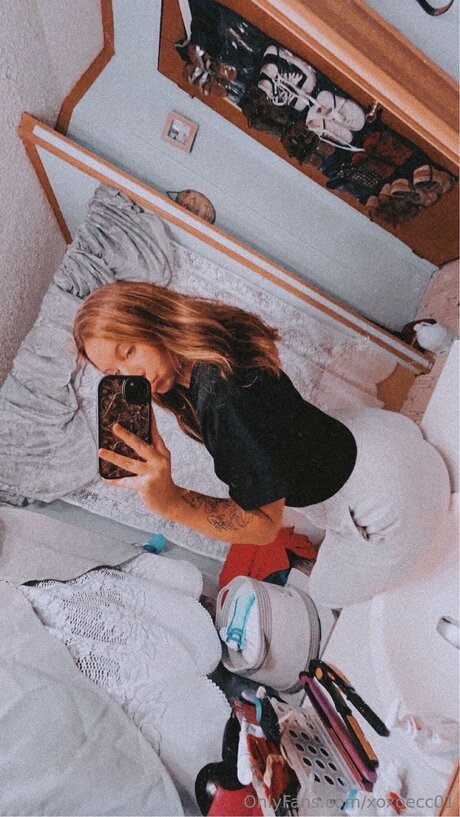 Naakte gelekte OnlyFans-foto van Xoxoecc01