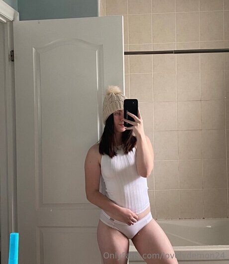 Lovelydemon24