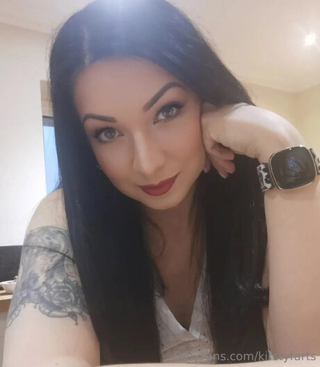 Naakte gelekte OnlyFans-foto van Kirstyfarts