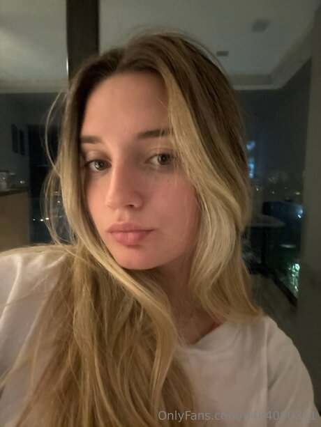 Naakte gelekte OnlyFans-foto van U484060361