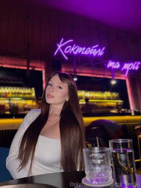 Naakte gelekte OnlyFans-foto van Bunny Emilia