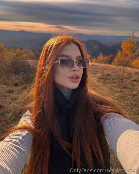Naakte gelekte OnlyFans-foto van Scarlett Roxy