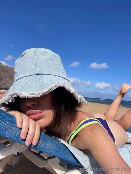 Naakte gelekte OnlyFans-foto van Stasyax