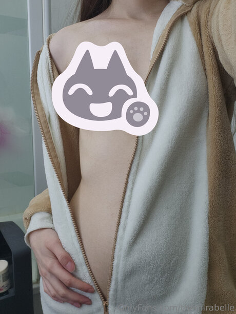 Naakte gelekte OnlyFans-foto van Themirabelle