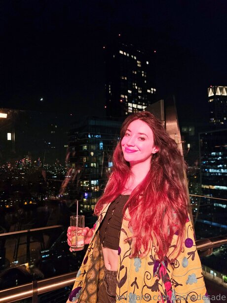 Naakte gelekte OnlyFans-foto van Sashadesade