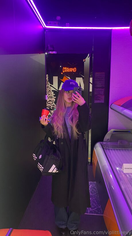 Cute Blonde Evy