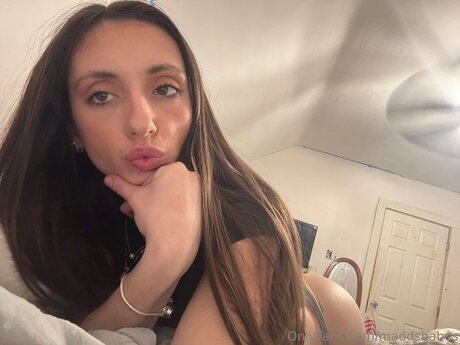 Naakte gelekte OnlyFans-foto van Maddsbabes