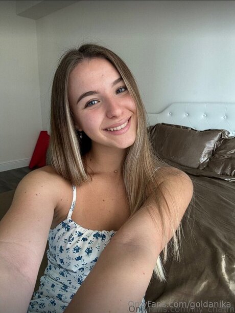 Naakte gelekte OnlyFans-foto van Goldanika