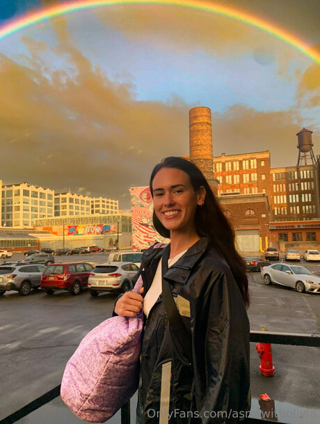 Asmrwitholivia