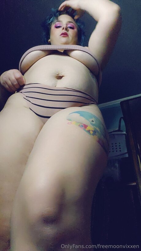 Naakte gelekte OnlyFans-foto van Freemoonvixxen