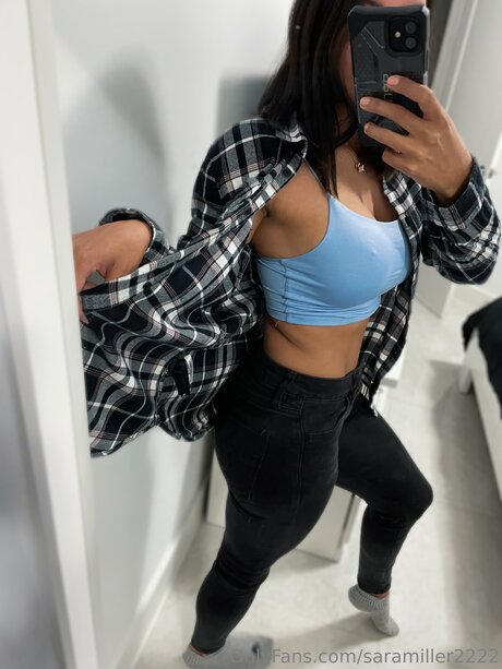 Naakte gelekte OnlyFans-foto van Saramiller2222