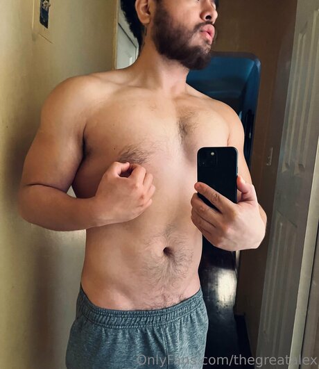 Naakte gelekte OnlyFans-foto van Thegreatalex
