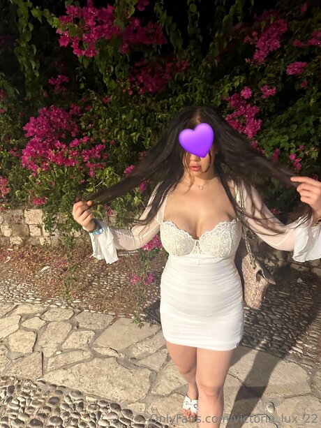 Victoria Lux 22