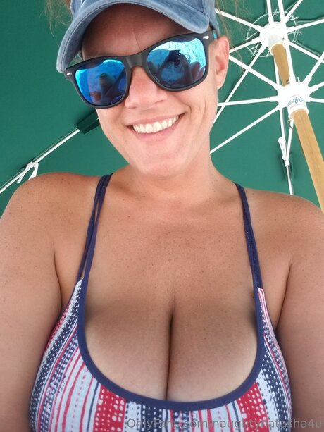 Naughtynatasha4u