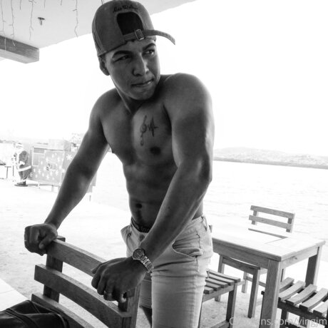 Naakte gelekte OnlyFans-foto van Yingjm