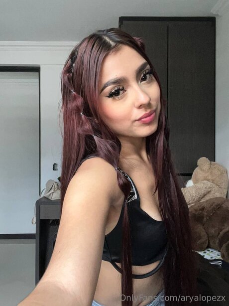 Aryalopezx