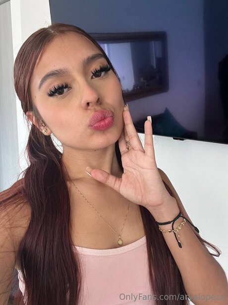 Aryalopezx