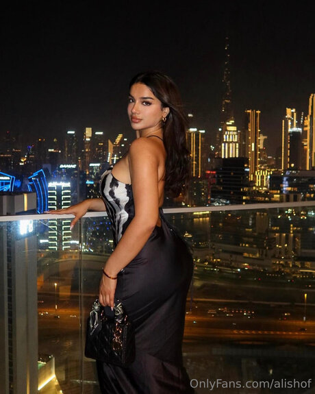Naakte gelekte OnlyFans-foto van Itsbabygem