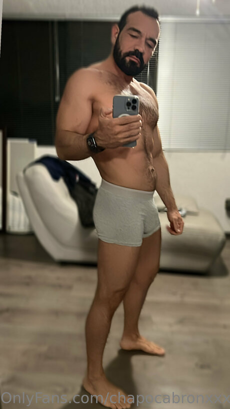 Naakte gelekte OnlyFans-foto van Chapocabronxxx