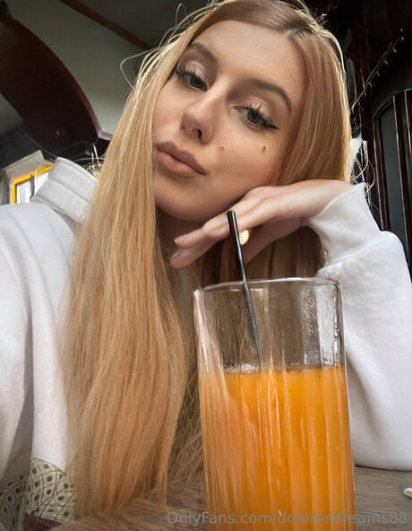 Naakte gelekte OnlyFans-foto van Doloresdreams88