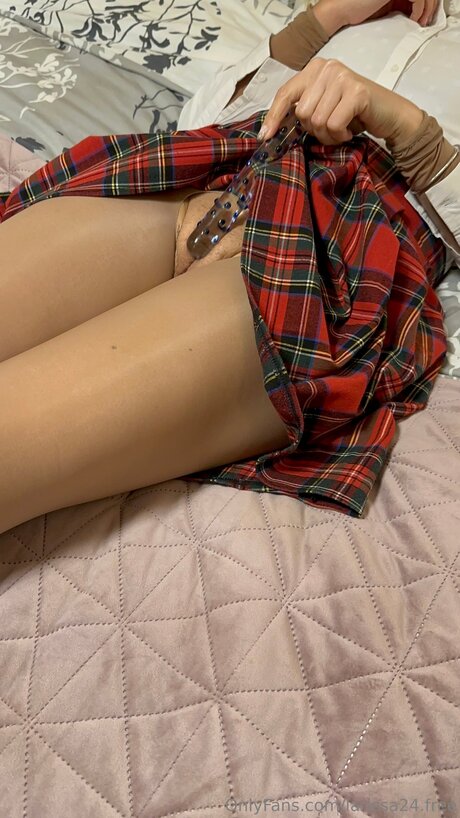 Larissa24 Free