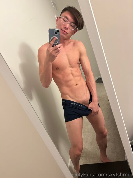 Naakte gelekte OnlyFans-foto van Sxyfshrmn