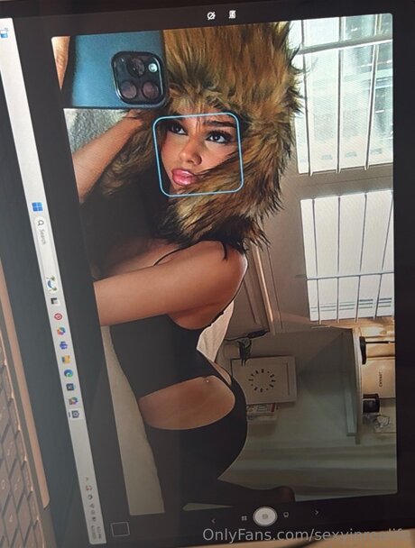 Naakte gelekte OnlyFans-foto van Sexyinrealife