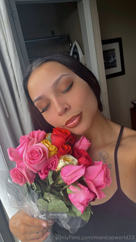 Naakte gelekte OnlyFans-foto van Monicasworld23