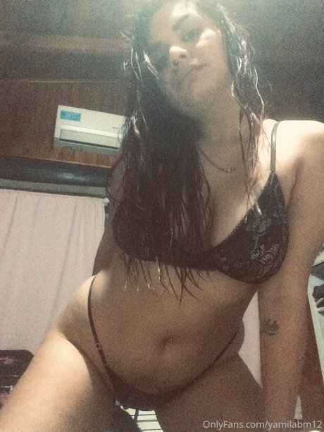 Naakte gelekte OnlyFans-foto van Sharonbebe