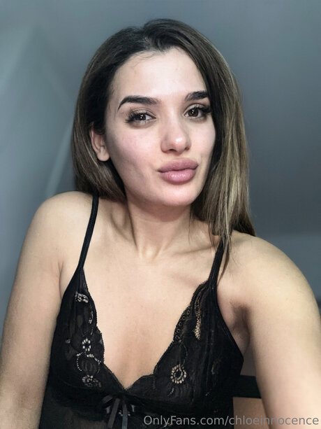 Naakte gelekte OnlyFans-foto van Chloeinnocence