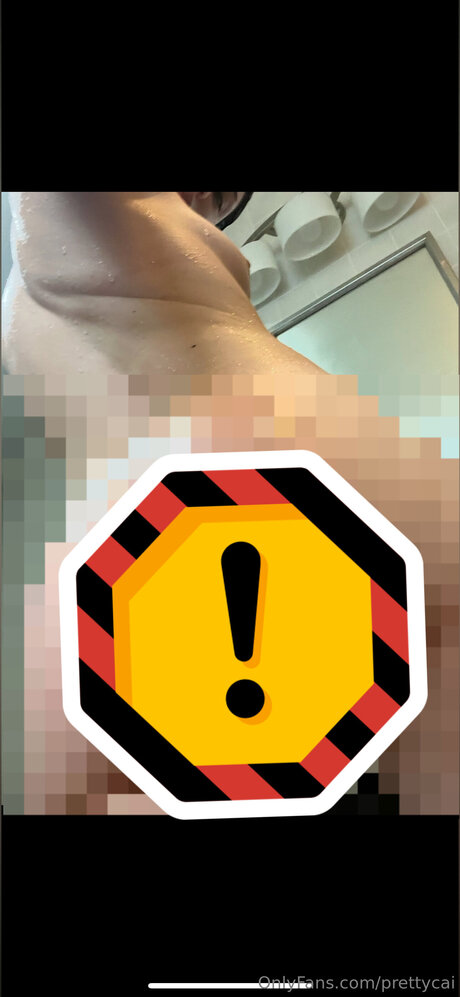 Naakte gelekte OnlyFans-foto van Prettycai