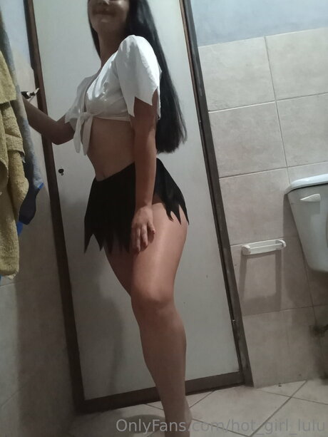 Naakte gelekte OnlyFans-foto van Hot Girl Lulu